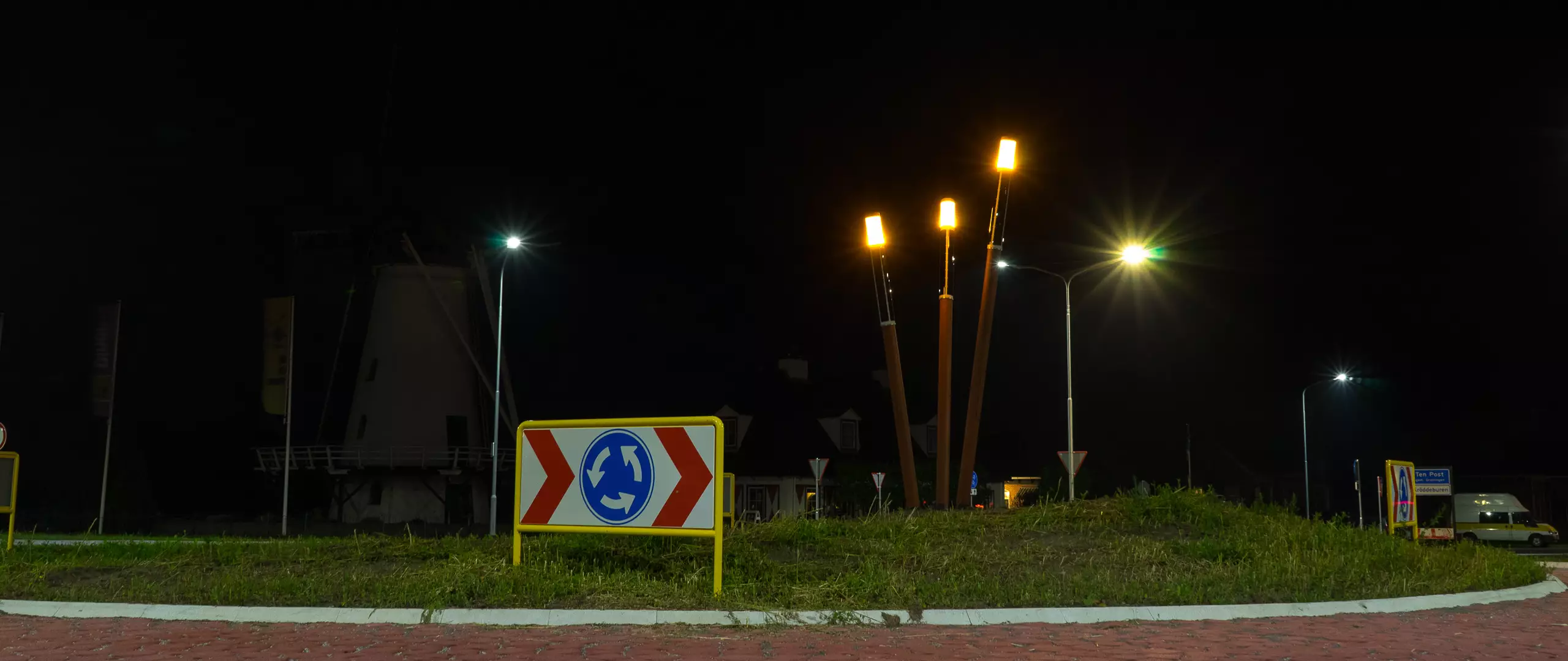 Design solar light poles at roundabout
