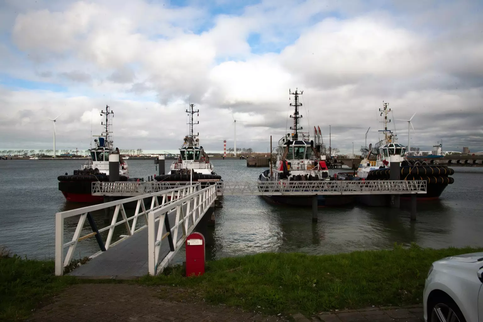 Solar Industrielle Beleuchtung am Ponton Solar Industrielle Beleuchtung am Ponton