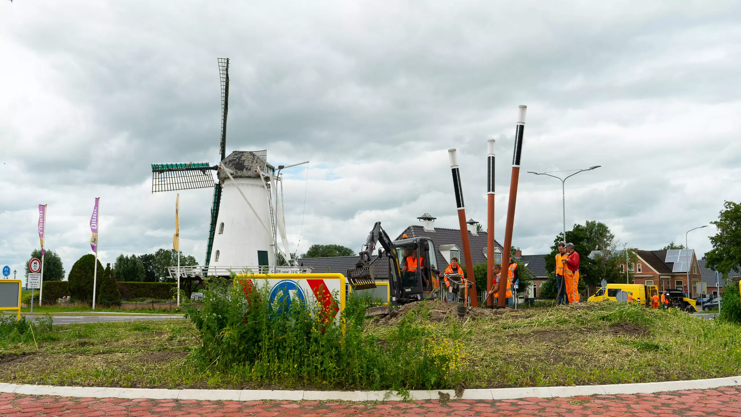Soluxio solar design lichtmasten tijdens installatie
