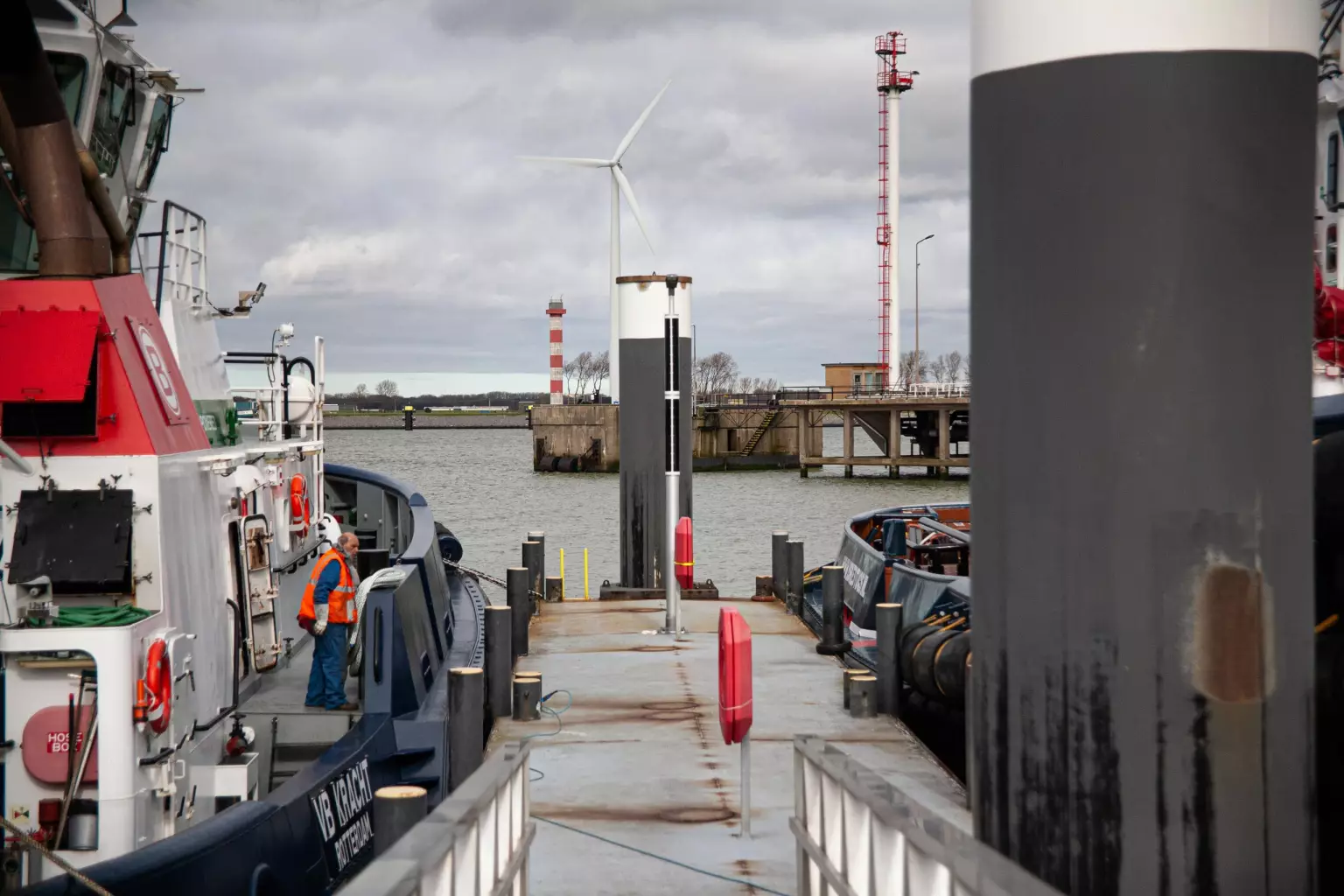 Industrieller Solar Lichtmast bei der Towage Gesellschaft Industrieller Solar Lichtmast bei der Towage Gesellschaft