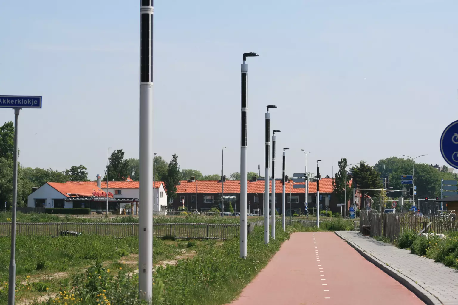 Soluxio solar light poles eco friendly at cycling street
